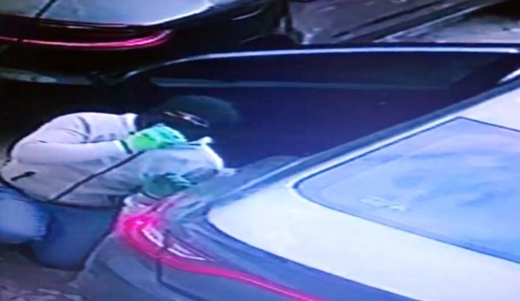 Bayrampaşa’da 4 Dakikada 100 Bin Liralık Soygun