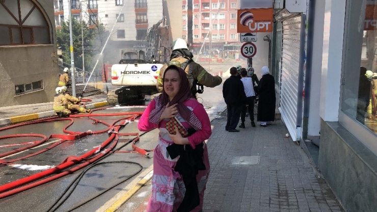 Beylikdüzü’nde Doğalgaz Patlaması; Alevler Metrelerce Yükseğe Çıktı