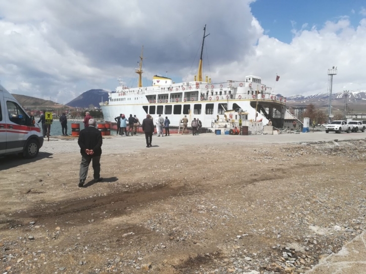 Van Gölü’ne Açılan Kişinin Cansız Bedenine Ulaşıldı