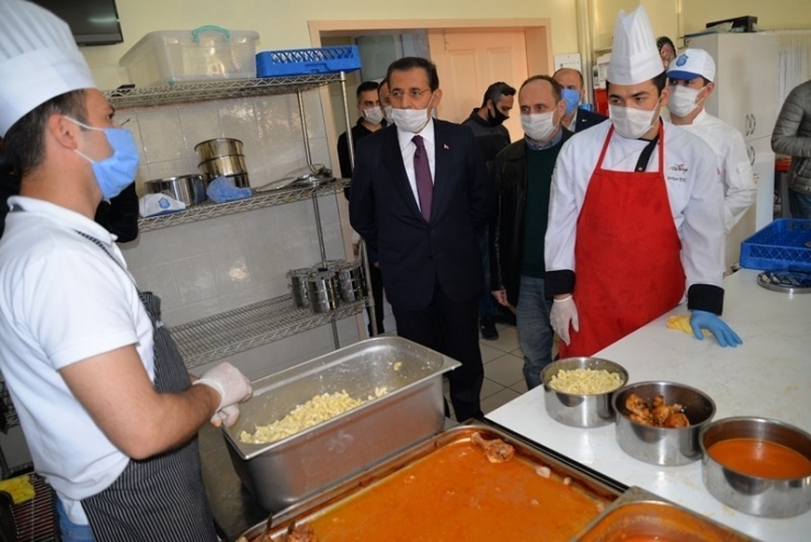 Bolu’da, 4 Bin 200 Adet Kuru Gıda Paketi İhtiyaç Sahibi Ailelere Ulaştı