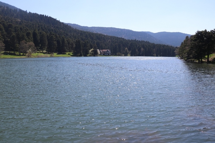 Gölcük Tabiat Parkı Sessizliğe Büründü