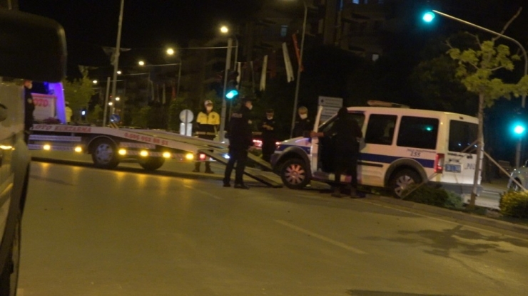 Denizli’de Polis Aracı Devrildi