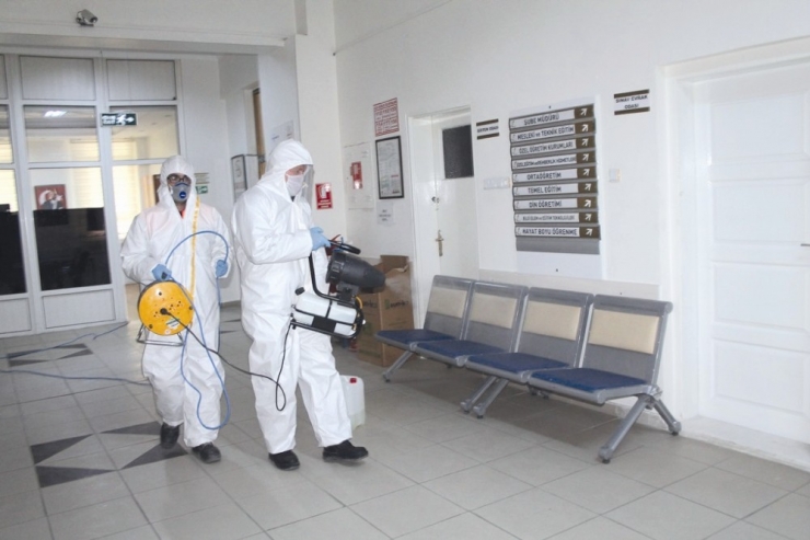 Sungurlu’da Dezenfekte Çalışmaları Aralıksız Sürüyor