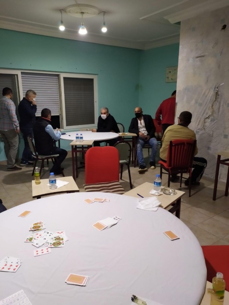 Evde Kumar Oynarken Basıldılar