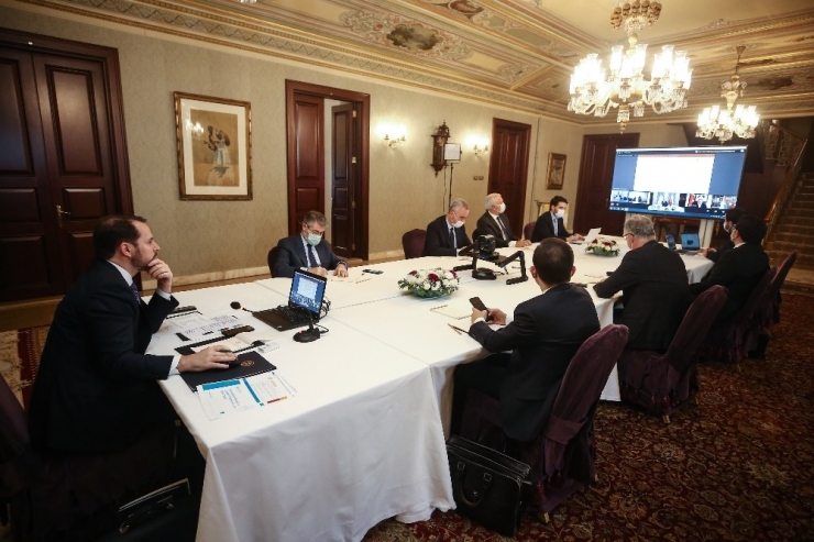 Bakan Albayrak: “Devlet Olarak Bundan Sonraki Süreçte De Tüm Gücümüzle Esnafımızın, İş Dünyamızın, Vatandaşımızın Yanında Olacağız”