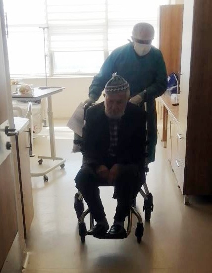 89 Yaşında Korona Virüsü Yendi