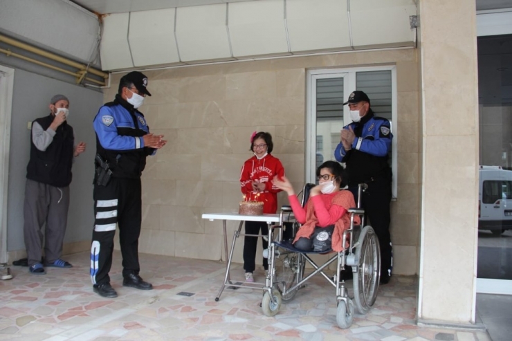 Kayseri Emniyet Müdürlüğünden Engelli Çocukların Yüzünü Güldürüyor