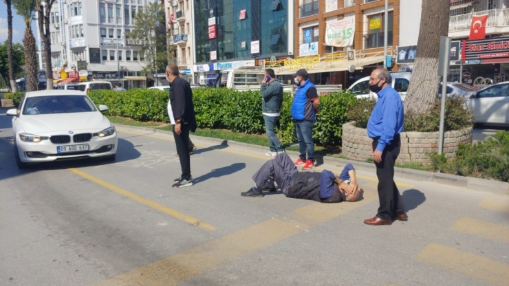 Kediye Çarpmamak İçin Kendi Canından Oluyordu