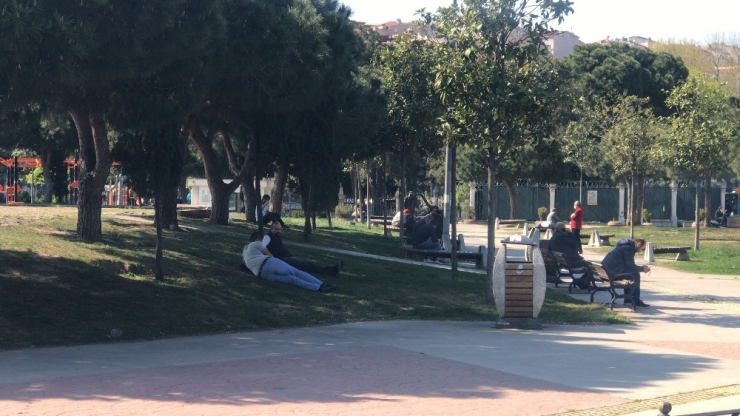 Sosyal Mesafe Ve Maske Denetiminde İlginç Diyalog: “Hapşırmak İçin Çıkarttım”