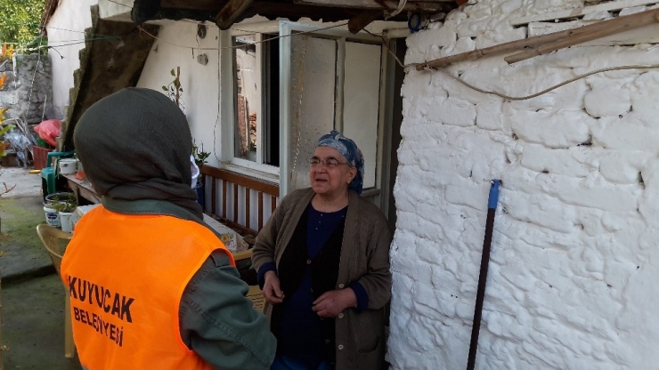 Kuyucak’ta Vatandaşın Sobası Temizlendi