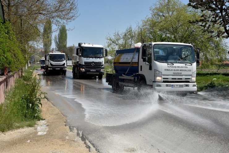 Mahallelerde Temizlik Çalışması Sürüyor