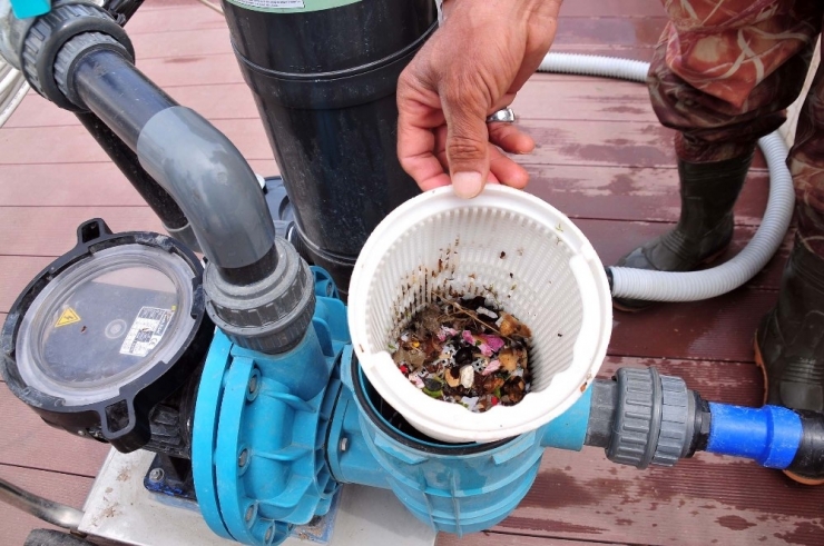 Mamak’ta Süs Havuzları Temizleniyor