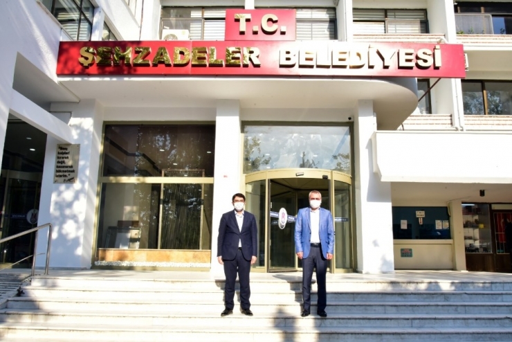 Vali Deniz, Yeni Hizmet Binasına Taşınan Şehzadeler Belediyesini Ziyaret Etti