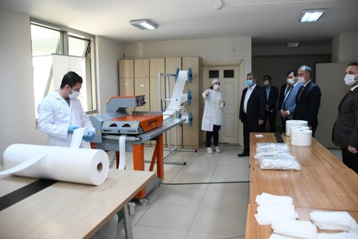 İnegöl Belediyesi Bir Günde 18 Bin Maske Dağıttı