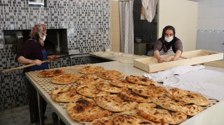 Bu Çörek Ramazan’da Tok Tutuyor