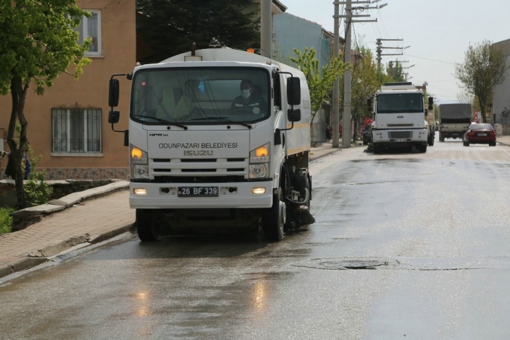 Odunpazarı’nda Cadde Ve Sokaklar Yıkanıyor