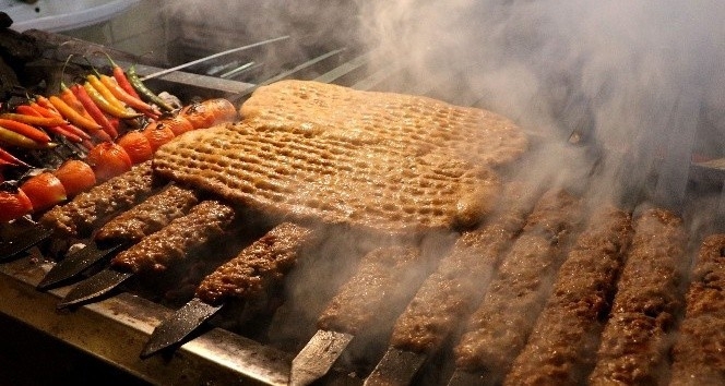 Pandemi Türkiye’de En Çok ‘Kucaklaşmayı’ Özletti