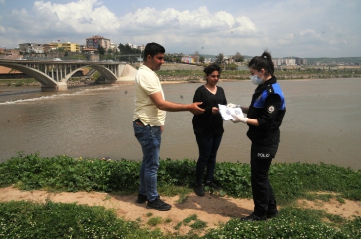 Cizre’de Vatandaşlara Korona Virüs İle Mücadele Kapsamında Broşür Dağıtıldı