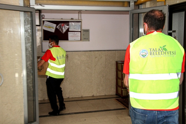 Talas’ta Kapanan İş Yeri Mağdurlarına Destek