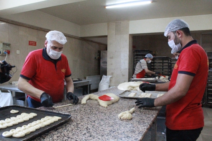 Fırından Ramazan Sofrasına ’Kahke’