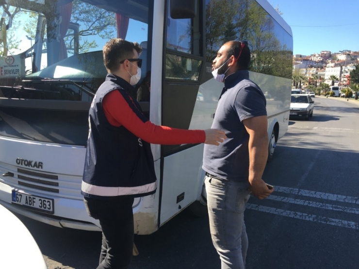 Minibüsle Otomobil Çarpıştı: 1 Yaralı