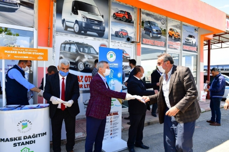 Çınar’dan Esnafa Maske