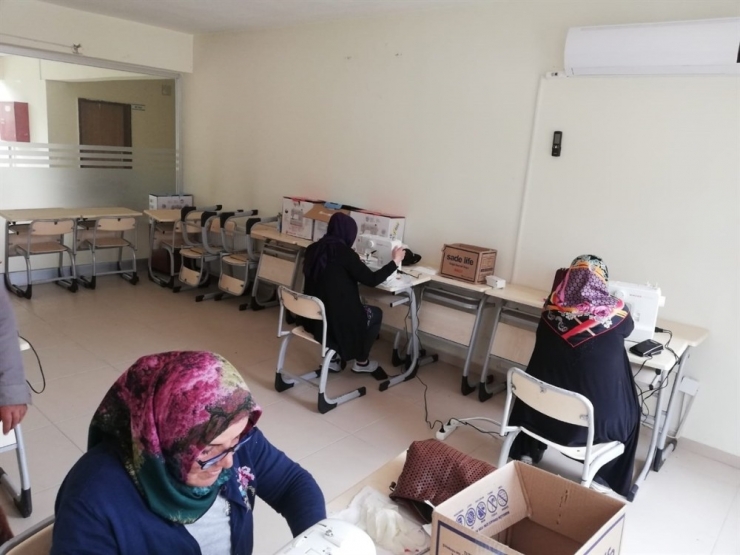 Gercüş Halk Eğitim Merkezinde Maske Üretimine Başlandı