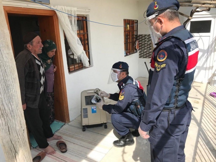 Solunum Cihazı Arızalanan Vatandaşın Yardımına Jandarma Yetişti