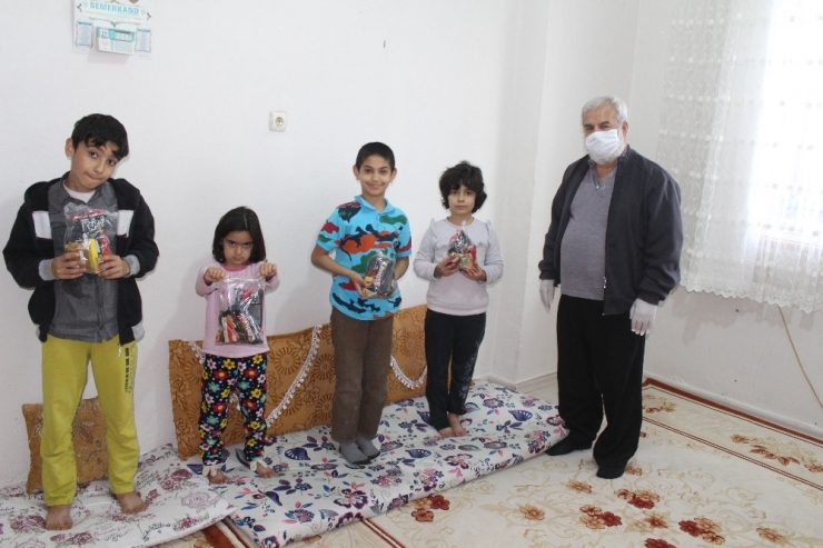 Hayırsever İş Adamı Duman Çocukları Unutmadı