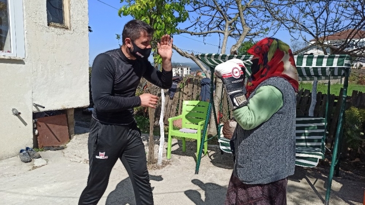 Düzceli Teyzeler Muay Thai Yapıyor