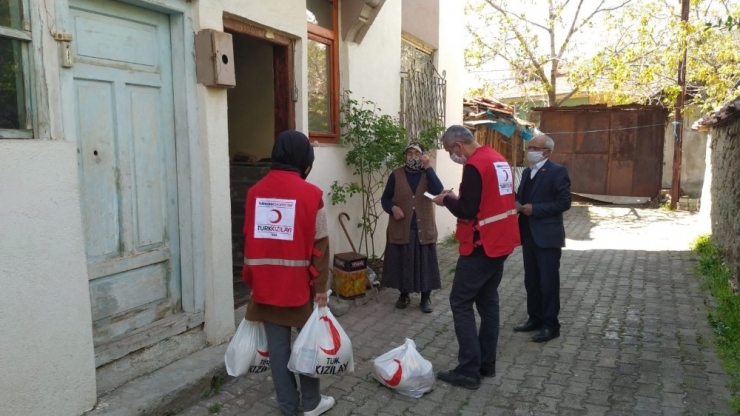 Garry Rodrigues’den 175 Aileye Gıda Yardımı