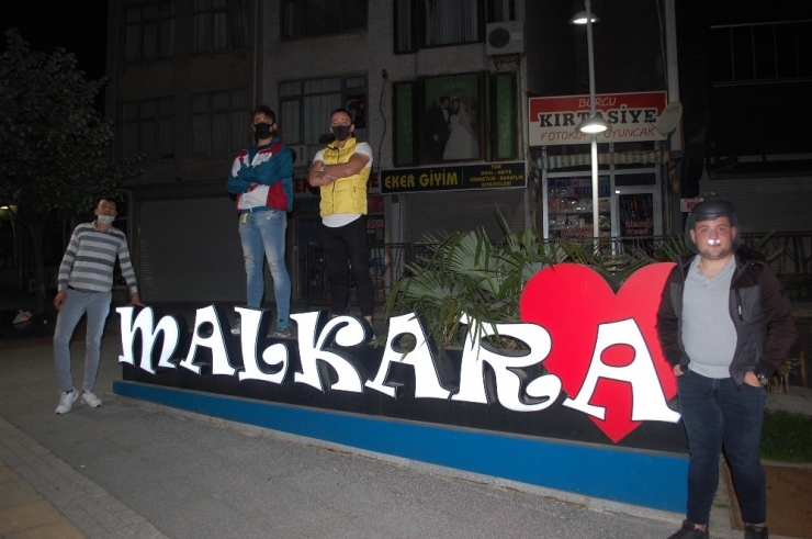 Gökyüzündeki Sıralı Işıkları İlk Kez Gören Gençler O Anları Anlattı