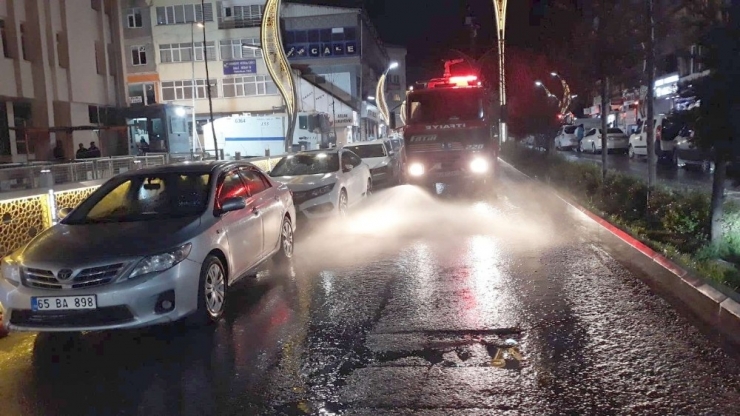 İtfaiye Erlerinin Zorlu Ramazan Mesaisi