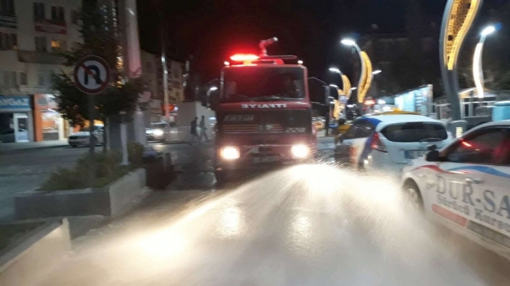 İtfaiye Erlerinin Zorlu Ramazan Mesaisi