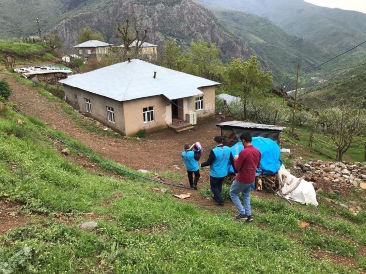 Din Görevlilerinden İhtiyaç Sahiplerine Yardım Eli