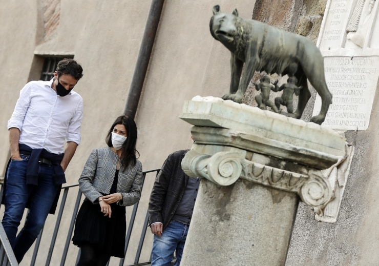 İtalya’da Son 24 Saatte Covid-19’dan 323 Ölüm