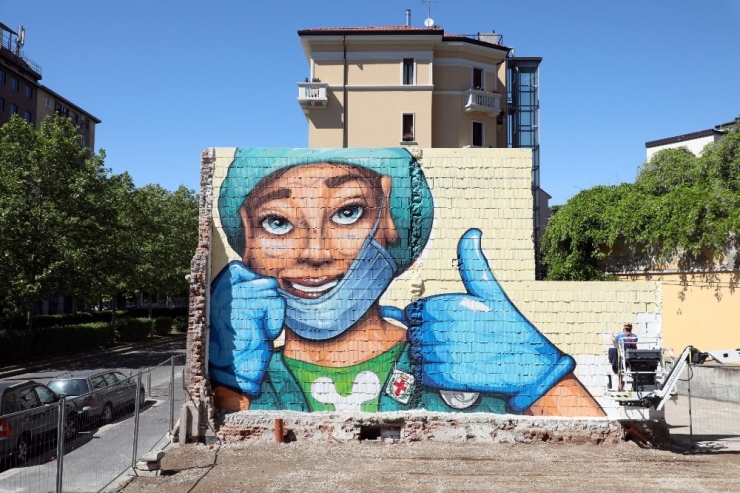 İtalya’da Son 24 Saatte Covid-19’dan 323 Ölüm