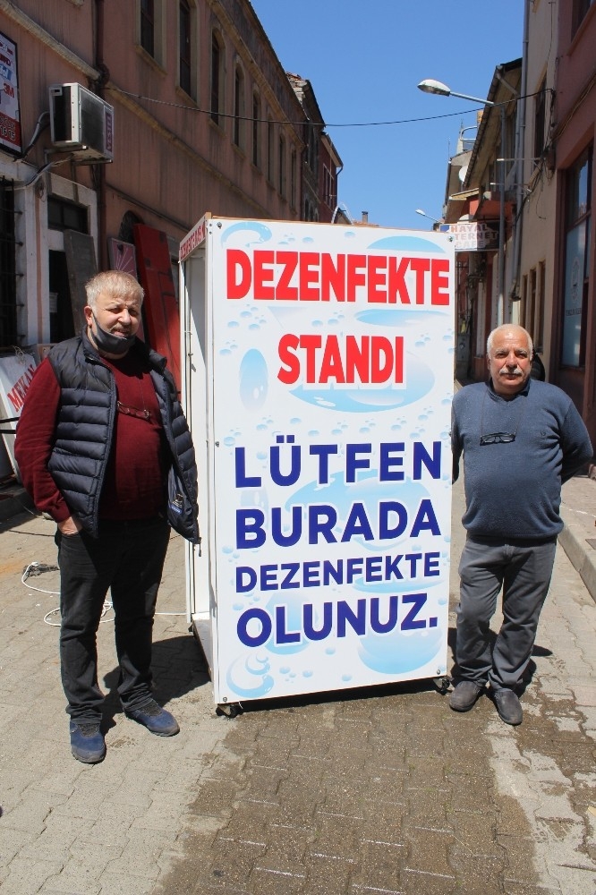 Kastamonu’da Buzdolabı Tamircisi, Sensörlü Dezenfekte Kabini Üretti
