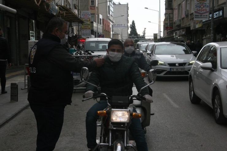 Kilis’te Sosyal Mesafe Hiçe Sayıldı