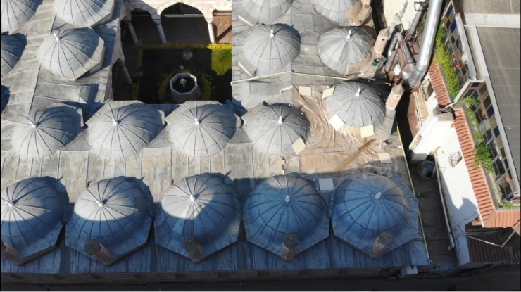 Mimar Sinan’ın 432 Yıllık Tarihi Kılıç Ali Paşa Medresesinin Kubbelerini Soyudular