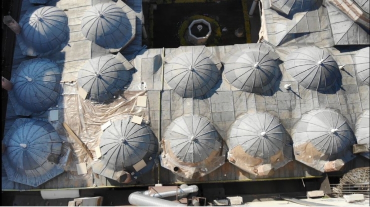 Mimar Sinan’ın 432 Yıllık Tarihi Kılıç Ali Paşa Medresesinin Kubbelerini Soyudular