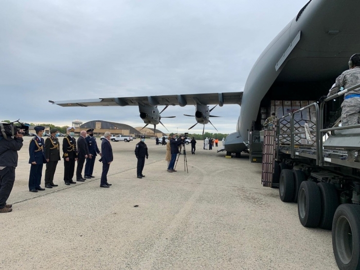 Msb: “Abd’ye Tıbbi Malzeme Taşıyan Uçak Andrews Hava Üssü’ne Ulaştı”