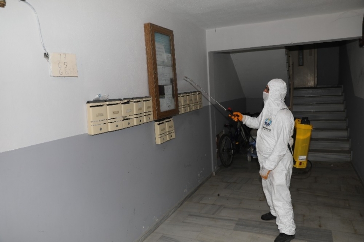 Günde 5 Bin Binayı Dezenfekte Ediyorlar