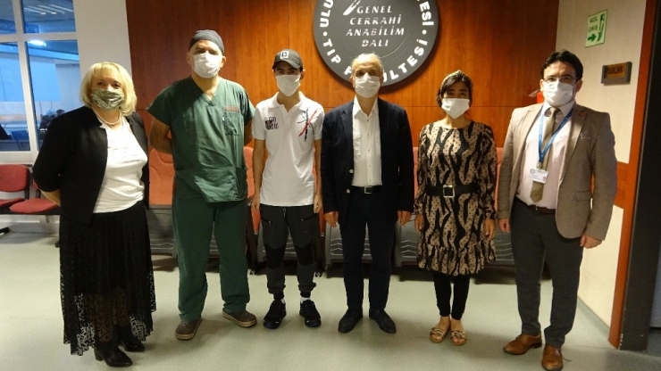 Ölmek Üzere Olan Özbek Hastaya Pandemi Döneminde Başarılı Nakil