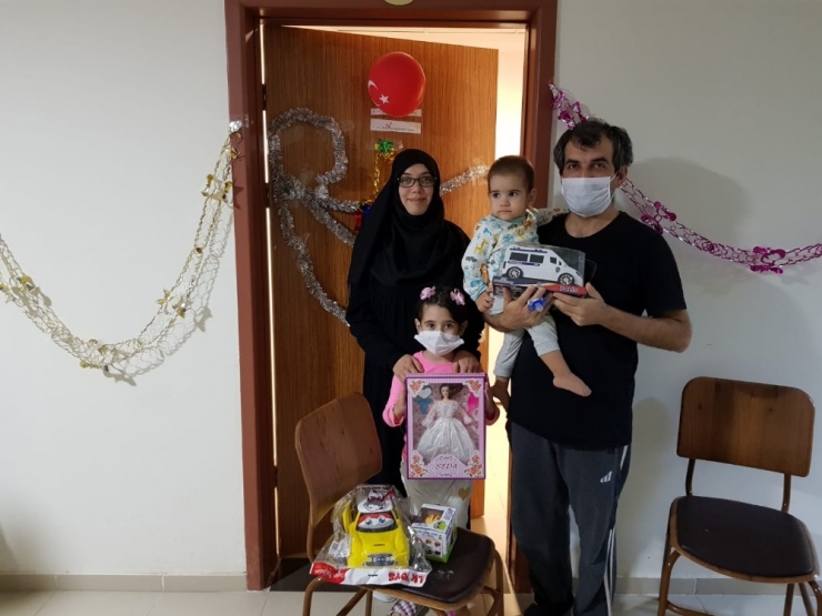 Nevşehir’de Karantina Altındaki En Küçük Misafire Hediye Sürprizi
