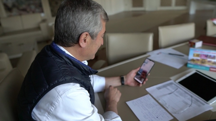 Tahmazoğlu Vatandaşlarla İletişimini Koparmıyor