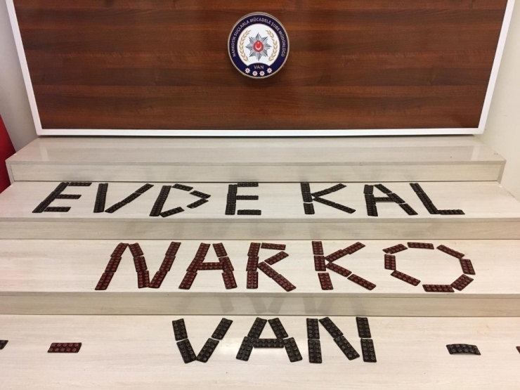 Van’da Bin Adet Sentetik Ecza Hapı Ele Geçirildi