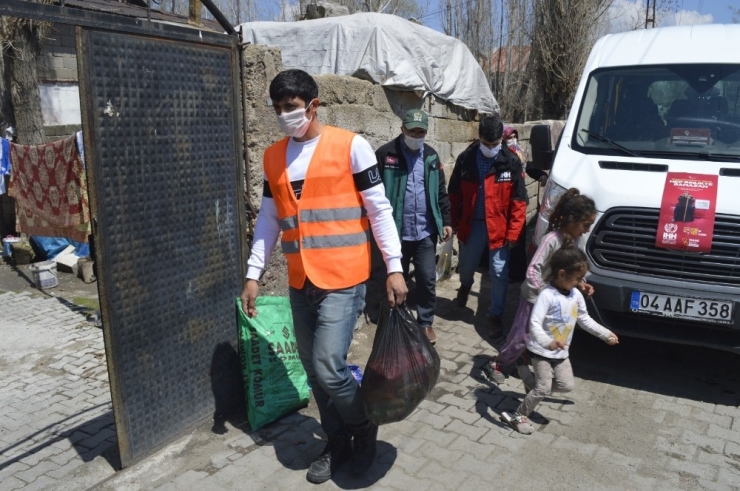 Ağrı’da Vefa Destek Grupları Ulaşılmadık Ev Bırakmıyor