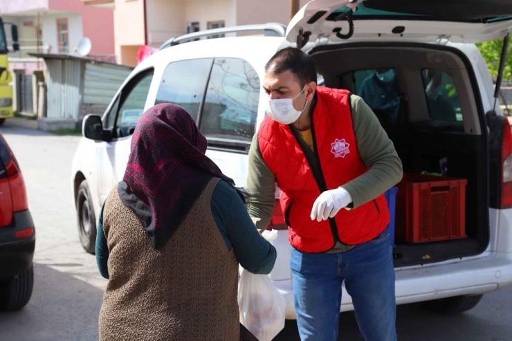 Aksaray Belediyesinden İftarda 450 Aileye Sıcak Yemek
