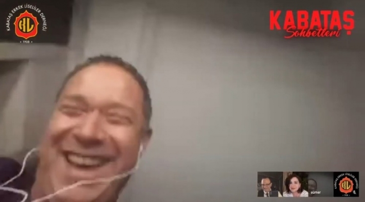 Sümer Ezgü, Canlı Yayında Tabureden Düştü, Gülmekten Konuşamadı